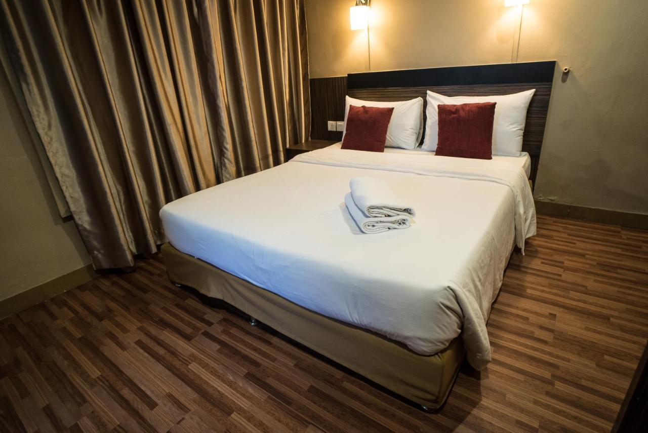 V Hotel Johor Bahru Exterior foto