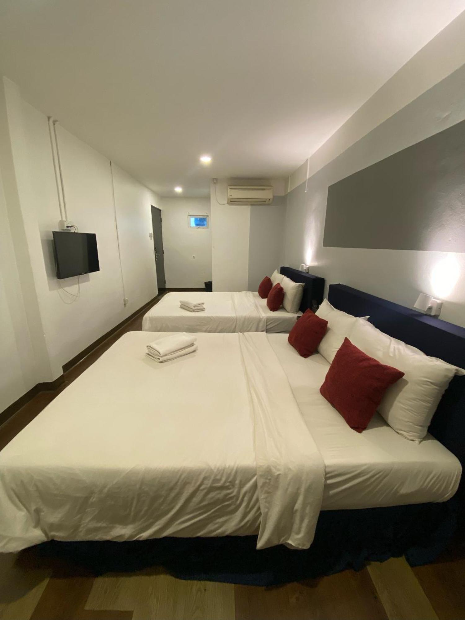 V Hotel Johor Bahru Exterior foto