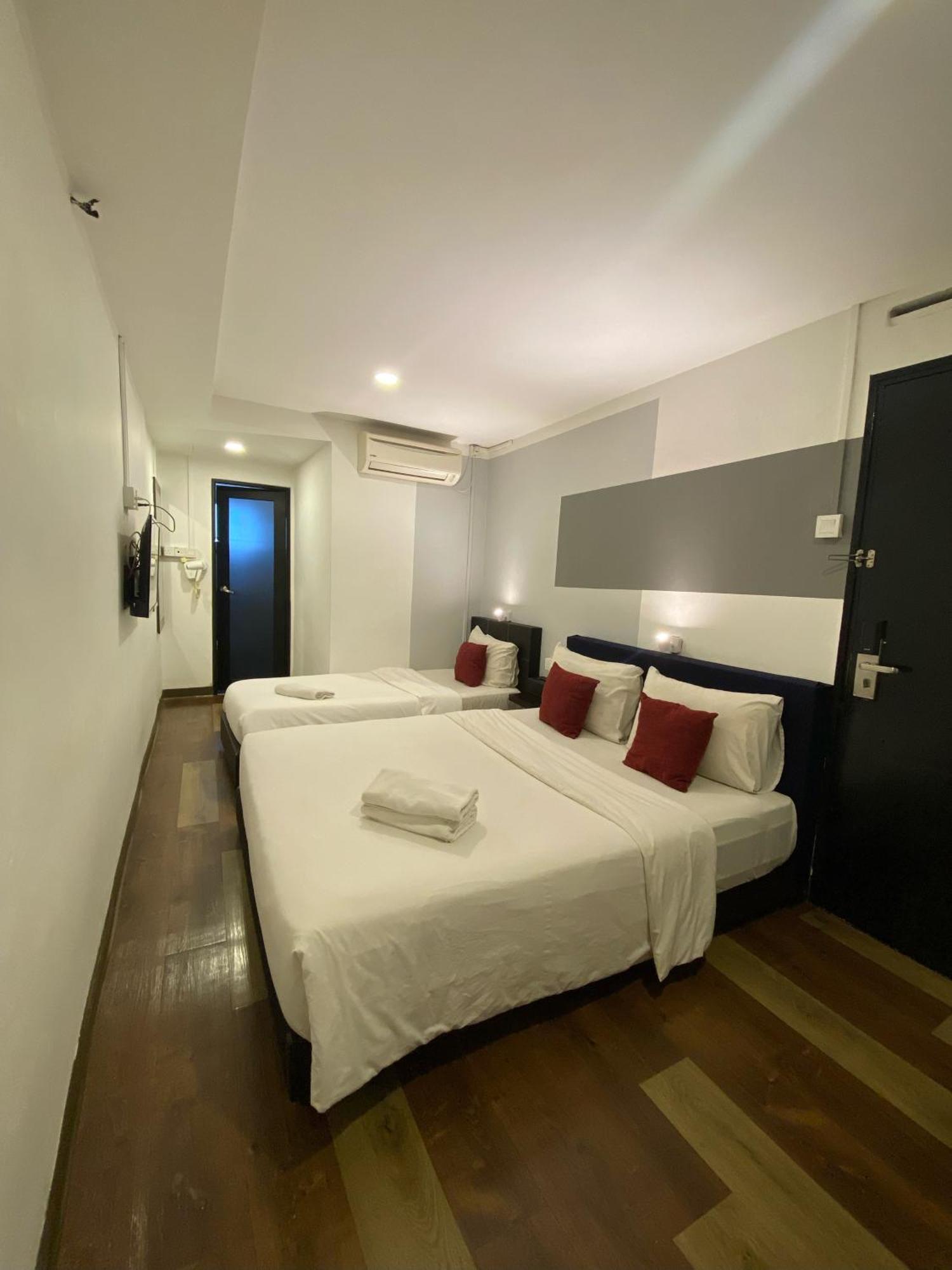 V Hotel Johor Bahru Exterior foto